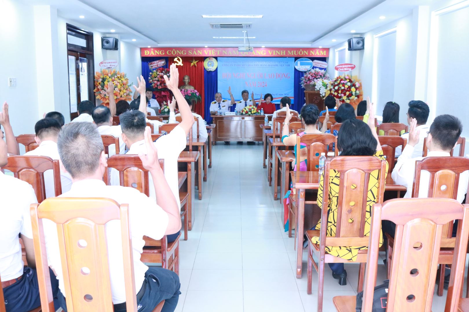 HỘI NGHỊ NGƯỜI LAO ĐỘNG CÔNG TY HOA TIÊU HÀNG HẢI KHU VỰC VIII NĂM 2024